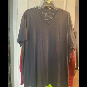 American Eagle XXL v-neck short sleeve T-shirt